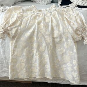 HUNTER BELL Cream Ruffled Short Sleeve Blouse